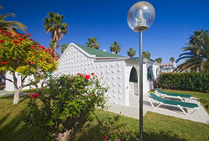 Parque Del Paraiso Ii アパート *