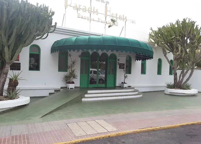 Parque Del Paraiso Ii アパート