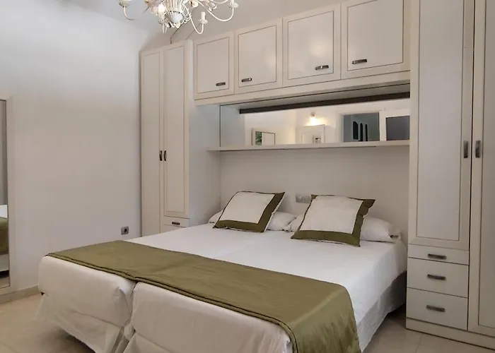 Parque Del Paraiso Ii アパート *