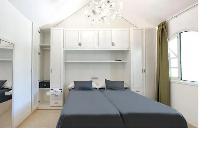 Parque Del Paraiso Ii アパート *