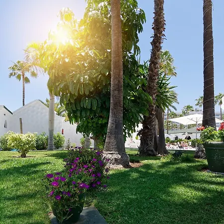 Parque Del Paraiso Ii Hotel